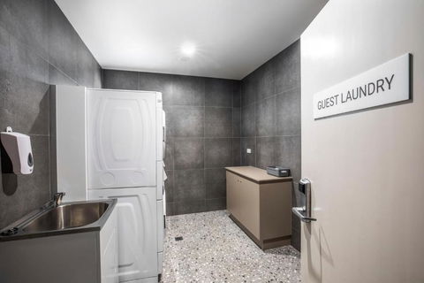 Royal Hotel By Nightcap Social - Hotel Accommodation 3