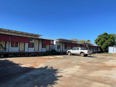 Royal Mail Hotel - Meekatharra - Hotel Accommodation 1