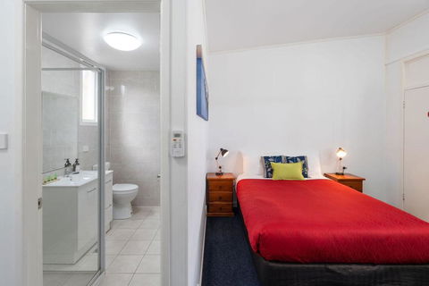 Royal Motel Tenterfield - Hotel Accommodation 0