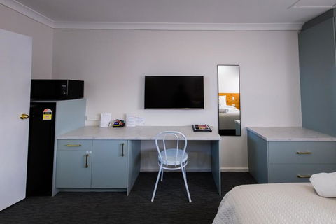 Roydons Motor Inn - Hotel Accommodation 3