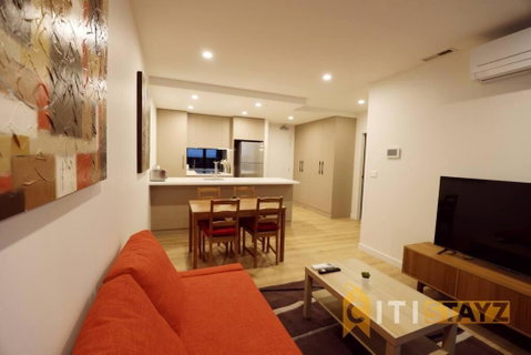 Ruby Red, 1Bd 1Bth Apt - Woden CBD - Hotel Accommodation 0