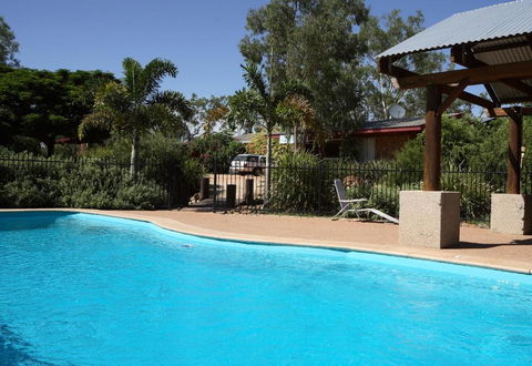 Rubyvale Motel & Holiday Units - An Adults Only Getaway - Hotel Accommodation 1