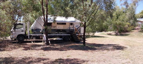 RV Caravan In Rural Setting On Edge Of Town Close To AgQuip - Hotel Accommodation 0