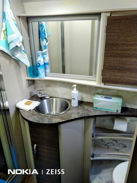 RV Caravan In Rural Setting On Edge Of Town Close To AgQuip - Hotel Accommodation 2