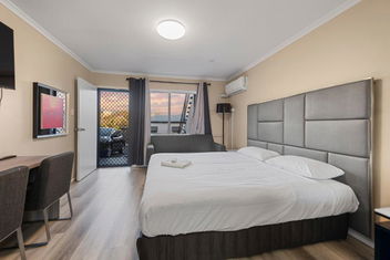 S1 Motel with Hotel Accommodation
