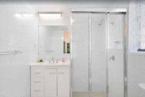 Salerno - Hosted By Burleigh Letting - Hotel Accommodation 3
