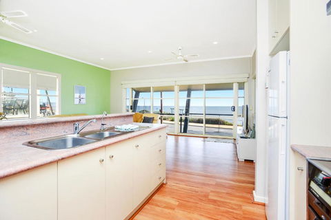Salt - Aldinga Beach - C21 SouthCoast Holidays - Hotel Accommodation 3