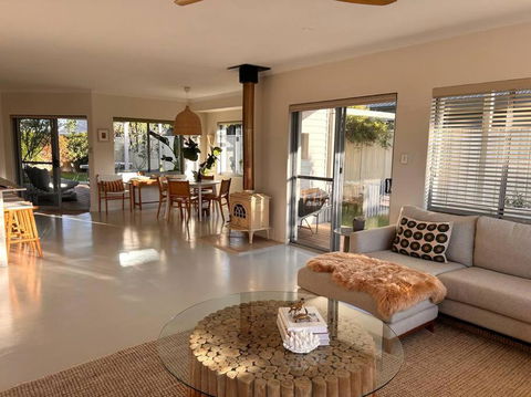 Salt - Hotel Accommodation 0