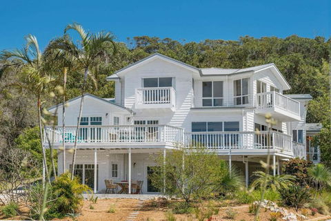 Salt Spray - Hotel Accommodation 0