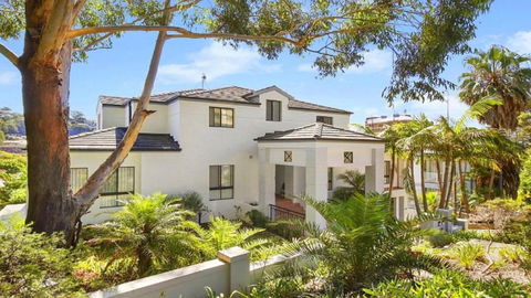 Saltwater Accom Holidays - Hotel Accommodation 1