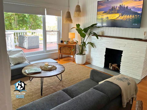 Saltwater Sunsets Seaside Haven With Ocean Views - Hotel Accommodation 2