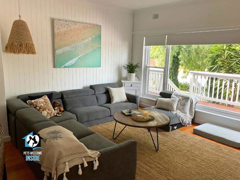 Saltwater Sunsets Seaside Haven With Ocean Views - Hotel Accommodation 1