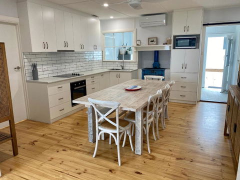 Salty Dog - Hotel Accommodation 1