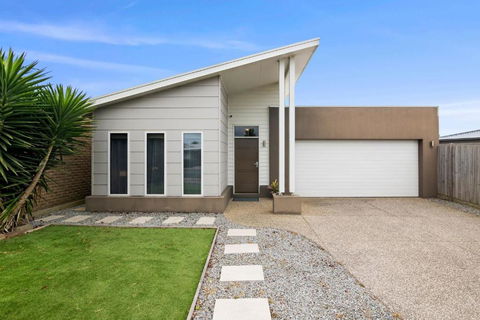 Salty Sage Beach House - Hotel Accommodation 3
