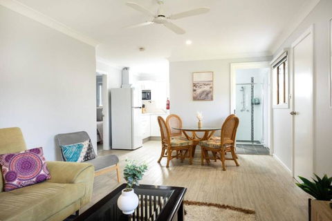 Salty Vibes - Hotel Accommodation 3