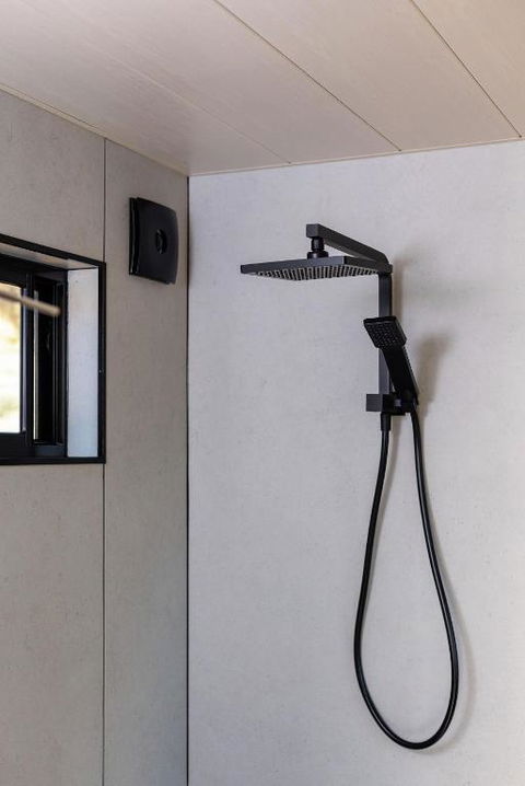 Sam The Tiny Cabin In Serpentine - Hotel Accommodation 1