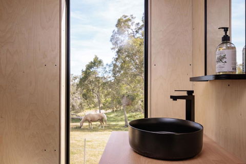 Sam The Tiny Cabin In Serpentine - Hotel Accommodation 3