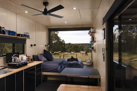 Sam The Tiny Cabin In Serpentine - Hotel Accommodation 2