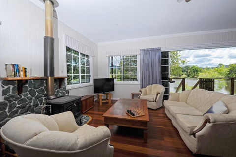 Samford Lakes - Hotel Accommodation 0