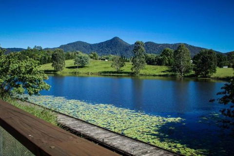 Samford Lakes - Hotel Accommodation 3