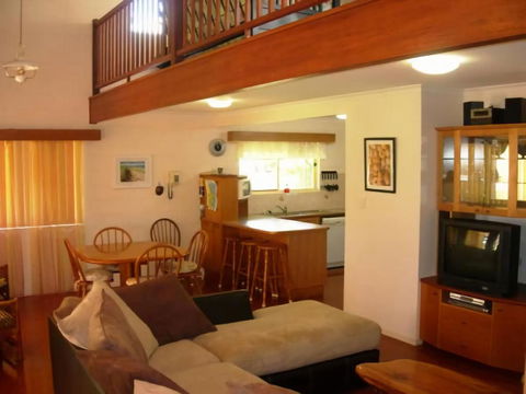 Sand Piper Cottage Rainbow Beach - Hotel Accommodation 2