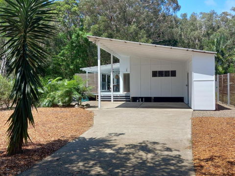 Sandyfeet House - Hotel Accommodation 1