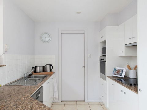 Sandcastle Shores - Hotel Accommodation 3