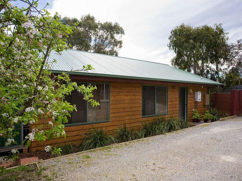 Sandhurst Escape 2 17 - Hotel Accommodation 0