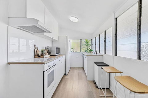 Sandown Beachside Cottage - Hotel Accommodation 2