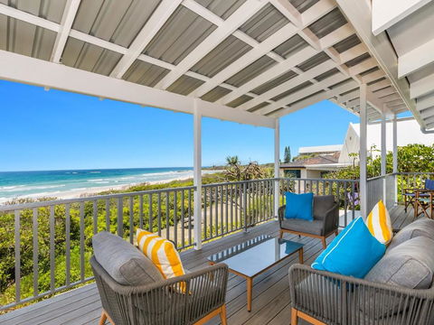 Sandpiper Beachfront House - Hastings Point - Hotel Accommodation 0
