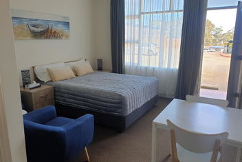 Sandpiper Motel Ulladulla with Hotel Accommodation