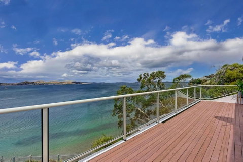 Sandy Bay Beachfront Oasis Direct Beach Access - Hotel Accommodation 1
