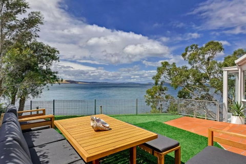 Sandy Bay Beachfront Oasis Direct Beach Access - Hotel Accommodation 0