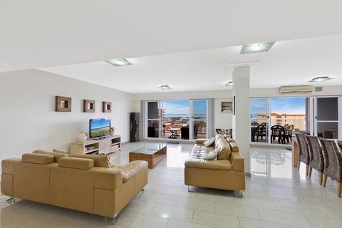 Sandy Cove Apartment The Entrance 48a - Hotel Accommodation 1
