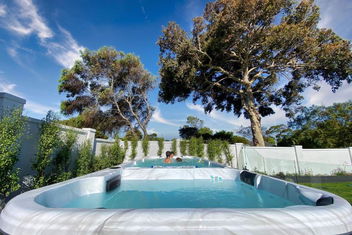 Sandy Delight Inverloch with Hotel Accommodation