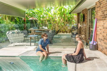 Sandy Dunes Retreat Pet-Friendly Wurtulla Home with Hotel Accommodation