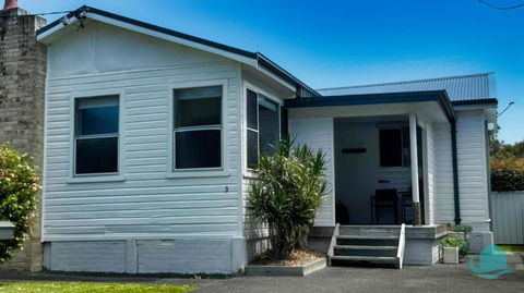 Sandy Feet Retreat - Short Walk To Beach - Hotel Accommodation 0