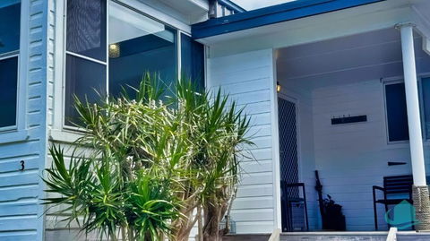 Sandy Feet Retreat - Short Walk To Beach - Hotel Accommodation 1