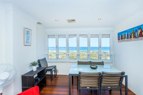 Scarborough Beachlife Apartment - Executive Escapes - Hotel Accommodation 2