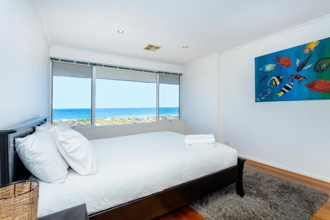 Scarborough Beachlife Apartment - Executive Escapes - Hotel Accommodation 0