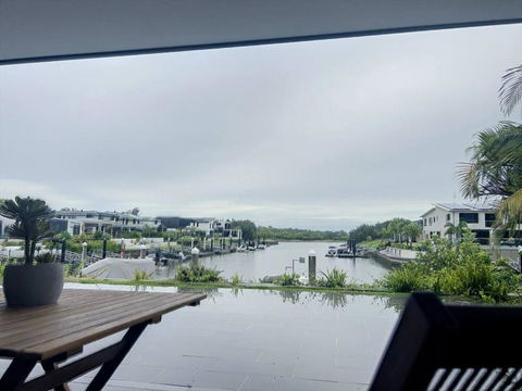 Scenic 5 Bed Riverview Classic And Relaxing Escape - Hotel Accommodation 1