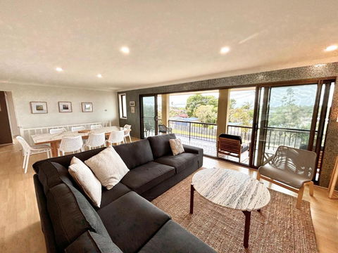 Sea Breeze 16 Wirraway Ave - Hotel Accommodation 3