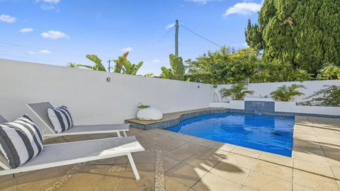 Sea Breeze - Hotel Accommodation 0