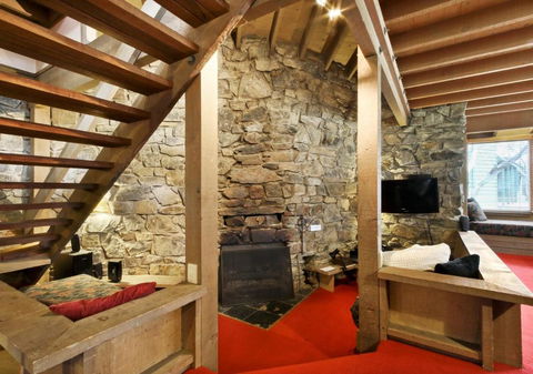 Seadog - Hotel Accommodation 1