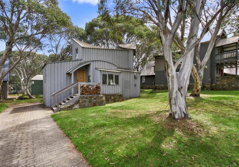 Seadog - Hotel Accommodation 0