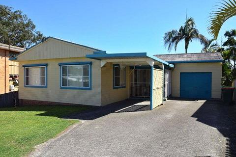 Seamist Cottage - Bring Your Own Linen. - Hotel Accommodation 0