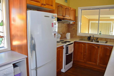 Seamist Cottage - Bring Your Own Linen. - Hotel Accommodation 1