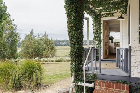 Serenity In Red Hill - Winery Bliss & Coastal Beauty - Hotel Accommodation 3