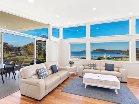 Serenity At Fingal Bay 1 - Hotel Accommodation 1