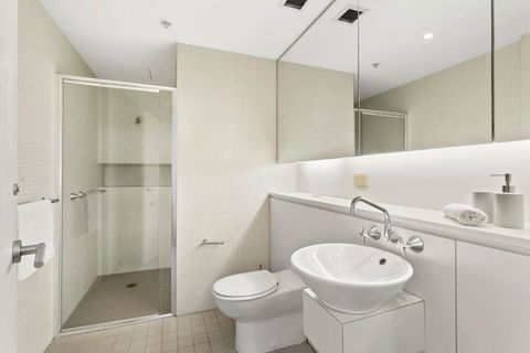 SHE35 - CBD Darling Harbour Views With Pool & Gym Access - Hotel Accommodation 3